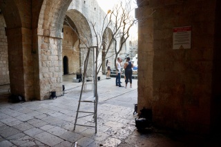 Inside Lovrijenac, a set going up a ladder at a time.