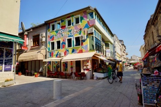 Painted corner café on the walk down.