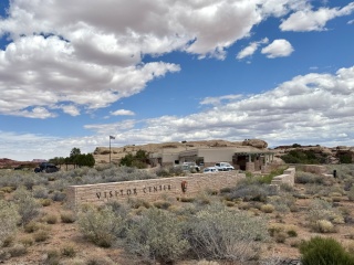 The well camofluaged visitor center, where internet can be found