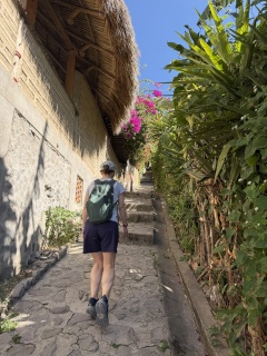 Back up the footpath to town